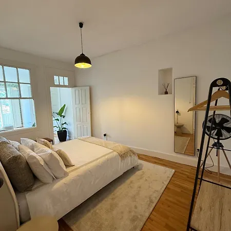 The Duke's Luxury River House Porto
