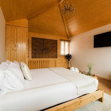 The Duke's Luxury River House Porto